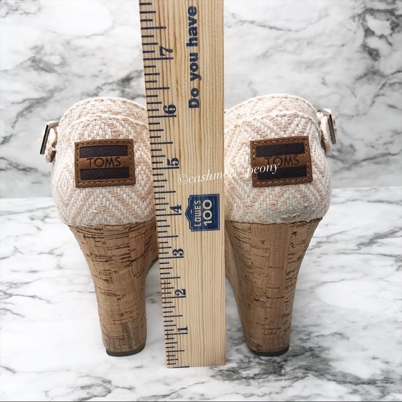 TOMS Strappy Wedge Natural Woven Diamond Sandals 8 - Picture 10 of 10
